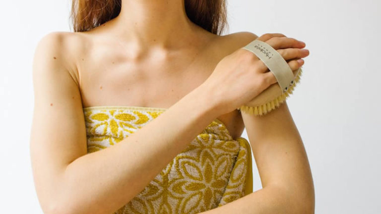 4 Benefits Of Dry Brushing That You Should Know