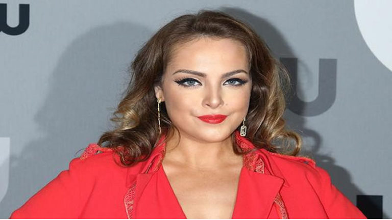 Why Didn t Elizabeth Gillies Attend Ariana Grande s Wedding To Dalton 