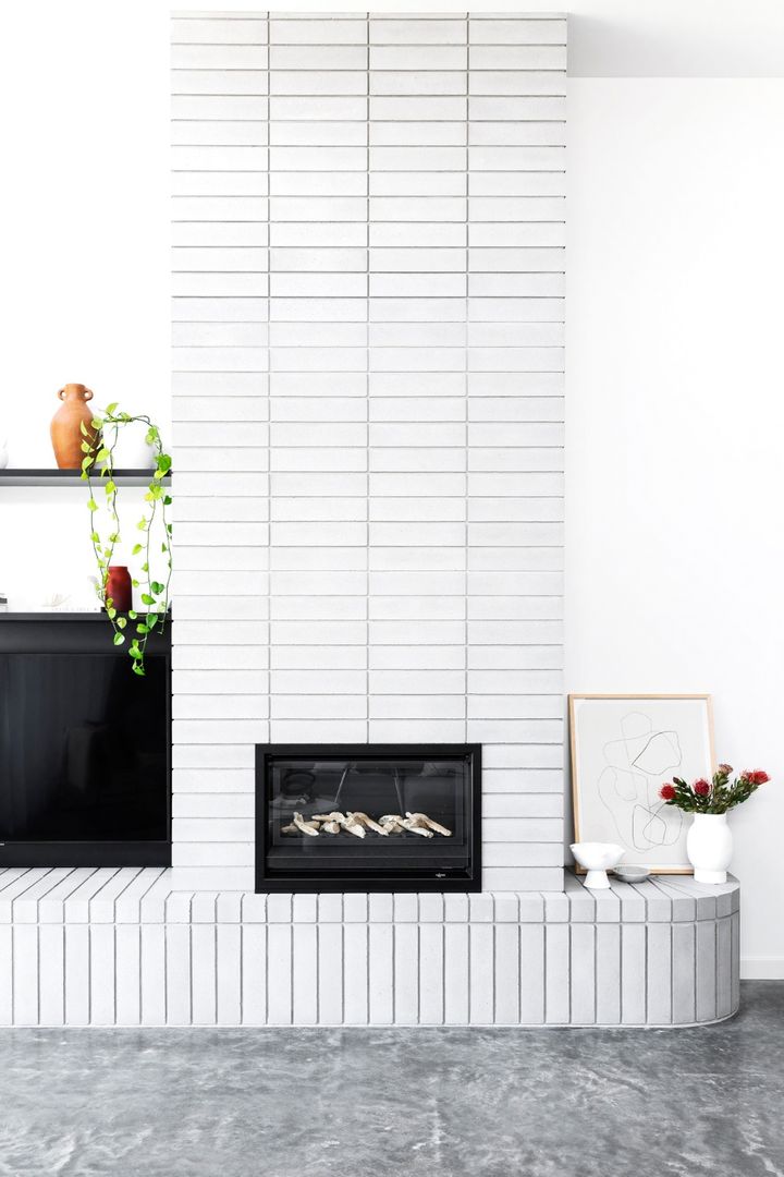 9 Ways to Decorate with Plants On Shelves