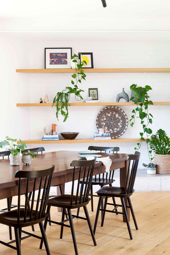 9 Ways to Decorate with Plants On Shelves