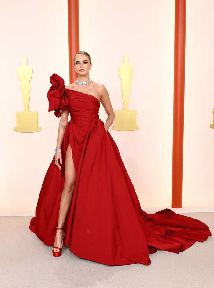 See Every Look from the 2023 Oscars Red Carpet Last Night