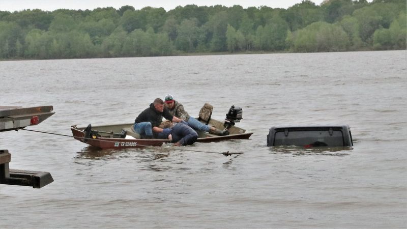 Fisherman found Jeep submerged in lake