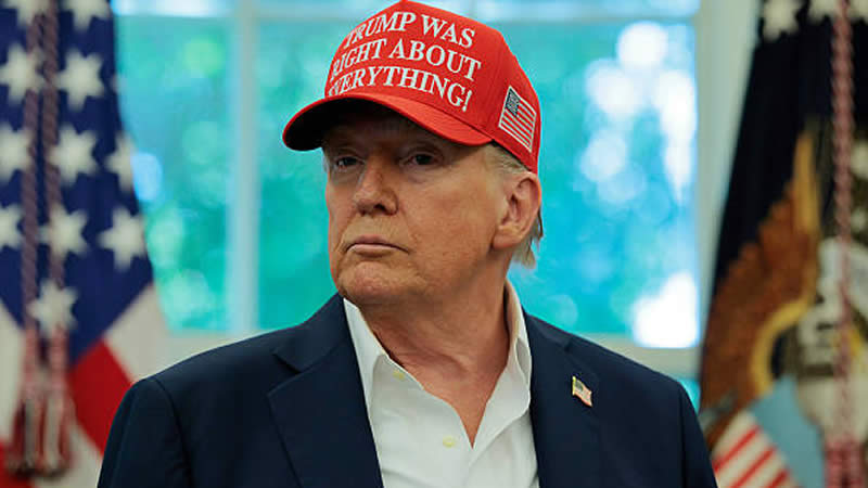 donald trump red hat