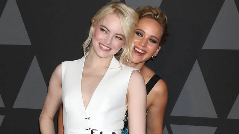 Emma Stone and Jennifer Lawrence