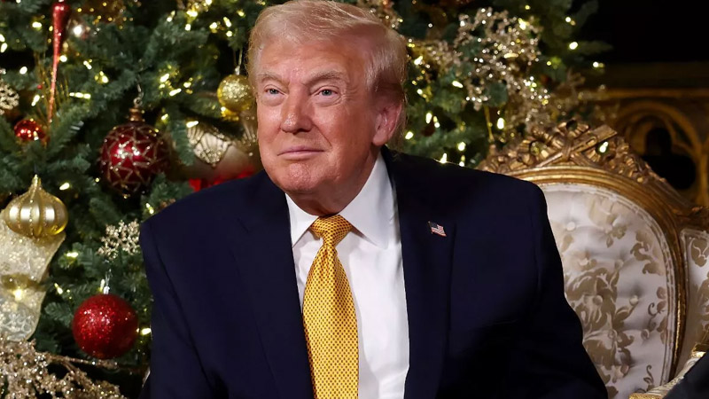 Trump Takes Calls From Kids as NORAD Tracks Santa