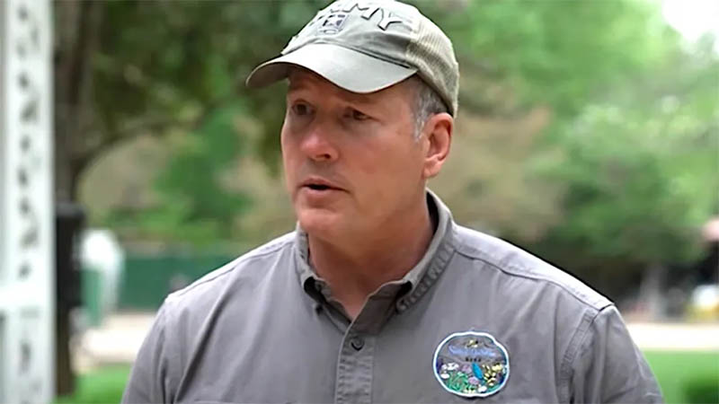 North Carolina beekeeper Jim Hartman