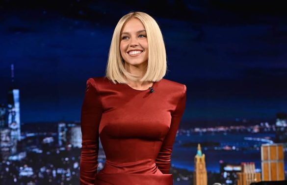 Sydney Sweeney finds herself in a discussion over whether her look suggested MAGA Vibes. (Photo by The Tonight Show BTS)