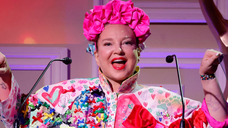 Sia Furler speaks onstage during the 5th Daytime Beauty Awards