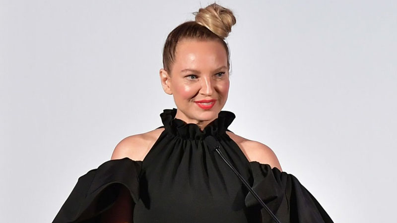 Sia speaks onstage duing The Daily Front Row Fashion LA Awards